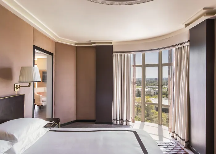 Sunset Tower Hotel